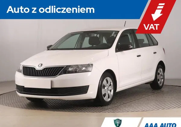 śląskie Skoda RAPID cena 30000 przebieg: 153735, rok produkcji 2017 z Lubawa